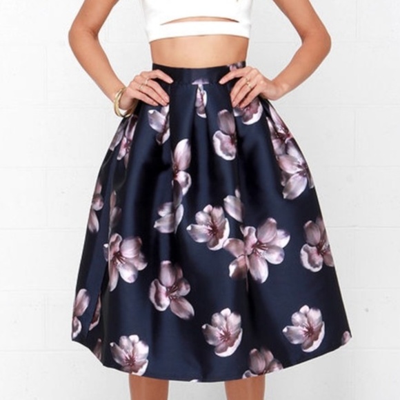 Lulu's Dresses & Skirts - Lulus | Falling Petal Floral Skirt